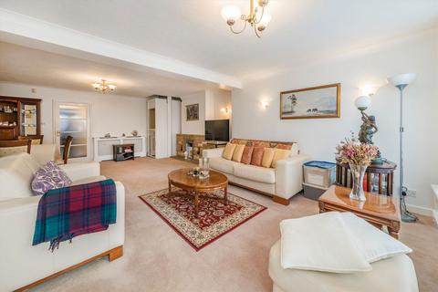 3 bedroom semi-detached house for sale, Beresford Gardens, Hounslow TW4