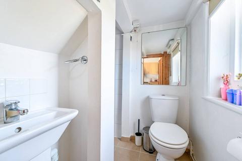 undefined, Tottenham Lane, Crouch End, London, N8