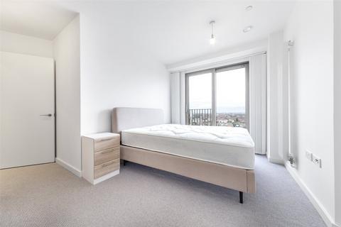 3 bedroom apartment for sale, Royal Docks West, 12 Western Gateway E16