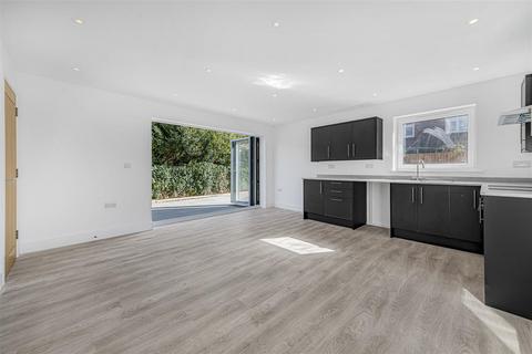 2 bedroom semi-detached house for sale, Pavilion Road, Worthing BN14
