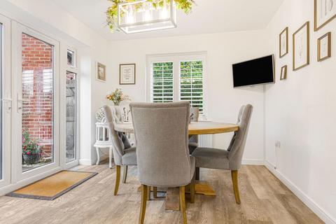 93 Dewberry Road, Tidbury Green, Solihull, B90 1UH