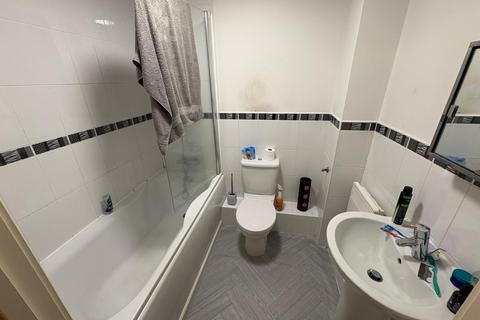 2 bedroom apartment for sale, Fletcher Court, Radcliffe