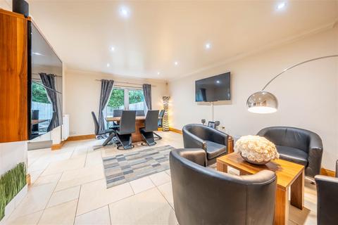 4 bedroom house for sale, Glasgow Road, Perth
