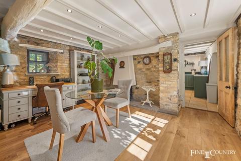 4 bedroom cottage for sale, Market Overton