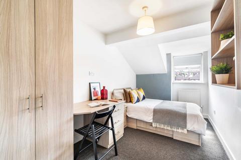 3 bedroom flat to rent, Kelso Heights, Leeds LS3