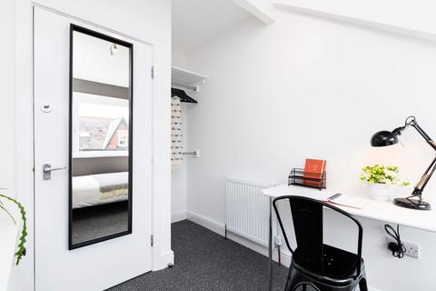 7 bedroom house to rent, Winston Gardens, Leeds LS6