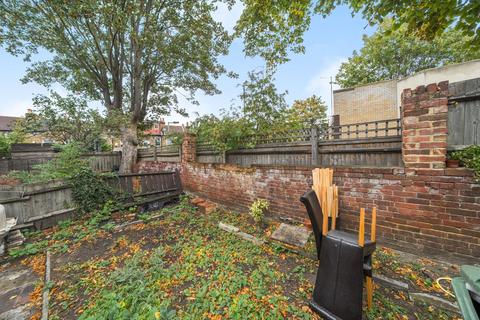 2 bedroom apartment for sale, Morena Street, London