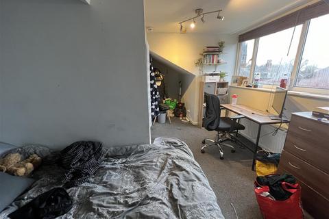 4 bedroom terraced house to rent, Granby Terrace, Headingley, Leeds, LS6 3BB