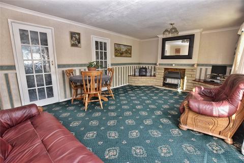 3 bedroom terraced house for sale, Wardlow Gardens, Glossop, Derbyshire, SK13