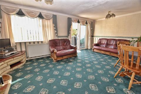 3 bedroom terraced house for sale, Wardlow Gardens, Glossop, Derbyshire, SK13