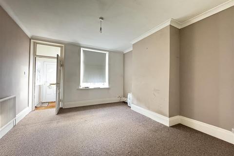 2 bedroom end of terrace house for sale, Broomfield Road, Huddersfield HD1