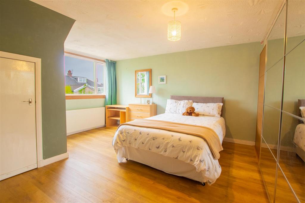 Bedroom.one-3.jpg