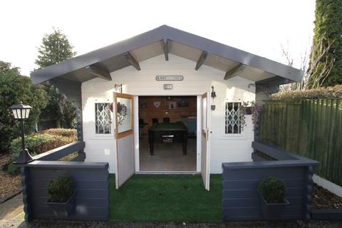 3 bedroom detached house for sale, Birmingham Road, Kidderminster, DY10