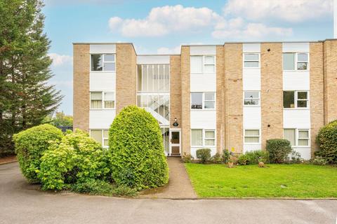 Queens Road, Weybridge KT13