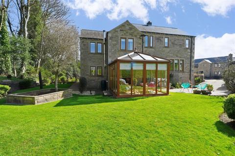 4 bedroom detached house for sale, Chapel Close, Holywell Green