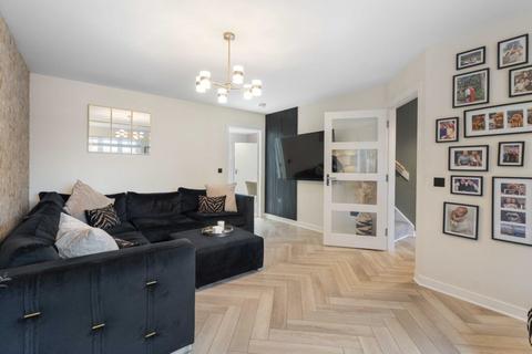 4 bedroom detached house for sale, 36 Fernwood Drive, Danderhall, EH22 1FS