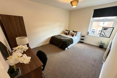 6 bedroom house to rent, Autumn Street, Leeds LS6