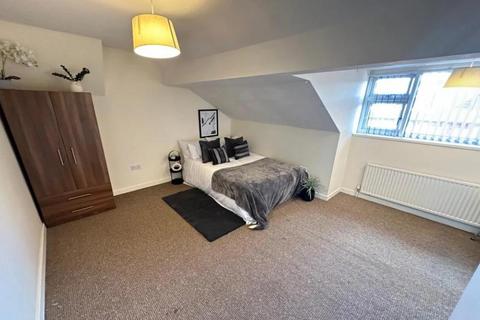 6 bedroom house to rent, Autumn Street, Leeds LS6