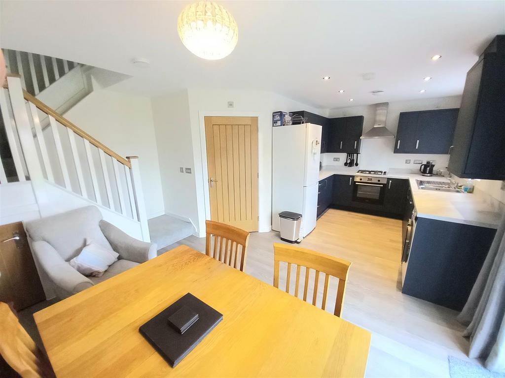 1 Curlew Drive Kitchen.jpg