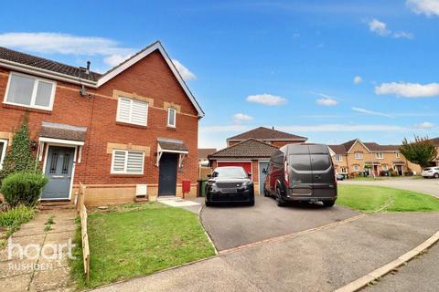 3 bedroom end of terrace house for sale, Sandringham Close, Wellingborough