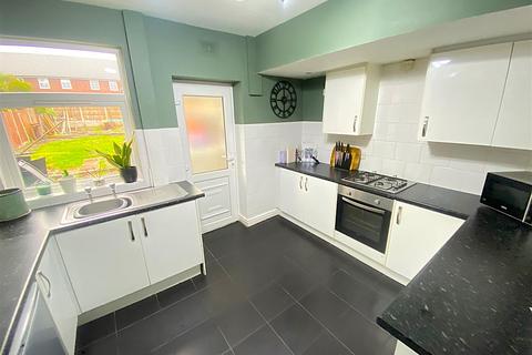 undefined, Flatt Lane, Ellesmere Port