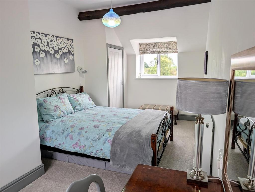 PXL 20251001 143915585.MP~2.jpg