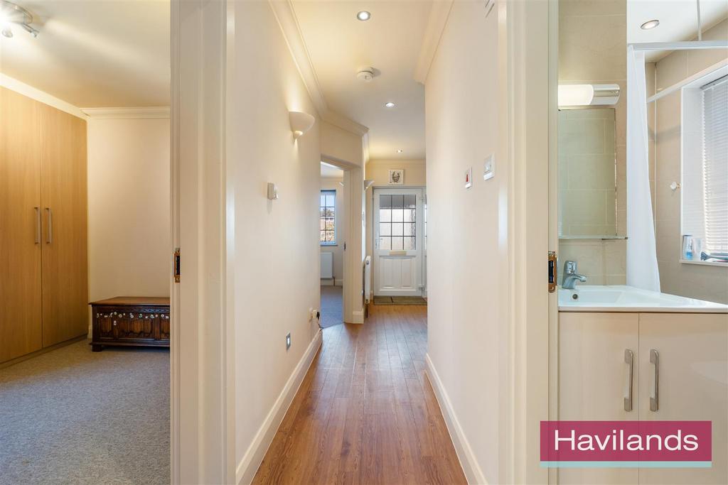 Oakwood Crescent-9.jpg