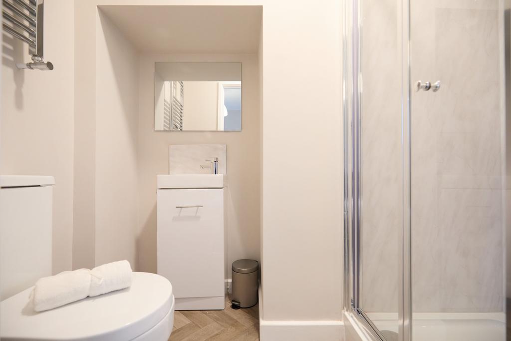 En-suite 1