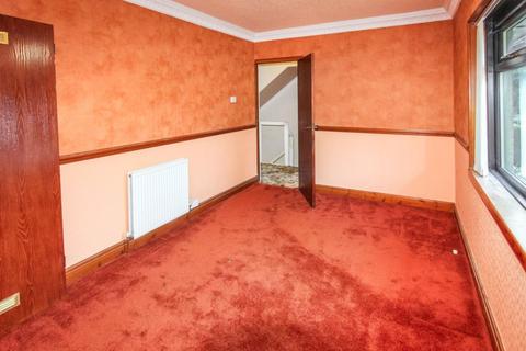 17 Rokeby Drive, Sheffield, S5 9JT