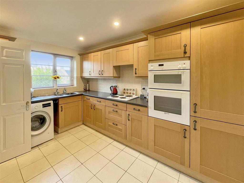 Kitchen jpeg.jpg