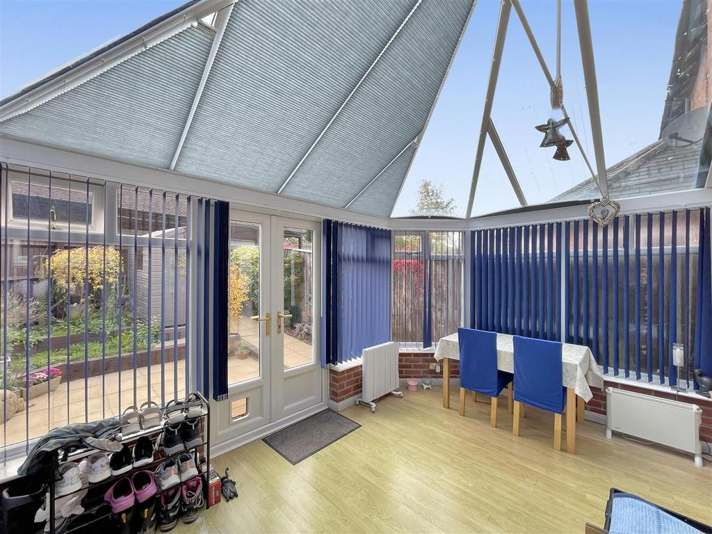 Conservatory jpeg.jpg