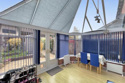 3 bedroom end of terrace house for sale, The Green, Stretton On Fosse