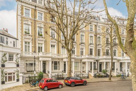 2 bedroom flat for sale, Linden Gardens, London W2