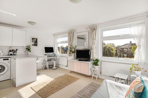 Flat 2, 4 Griffiths Road, London, SW19 1SP