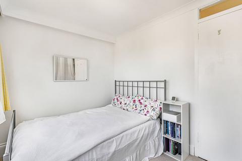 Flat 2, 4 Griffiths Road, London, SW19 1SP