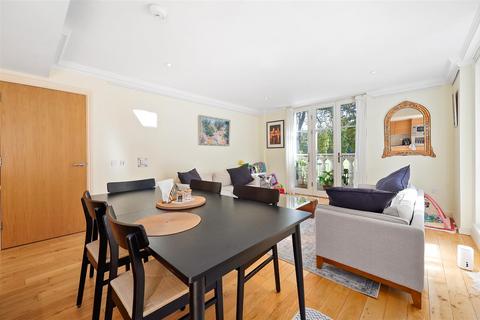 3 bedroom flat for sale, Vincent Square, London
