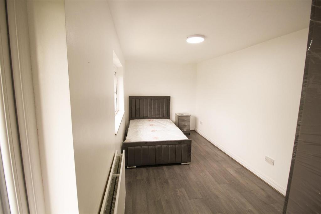 Room4.jpg