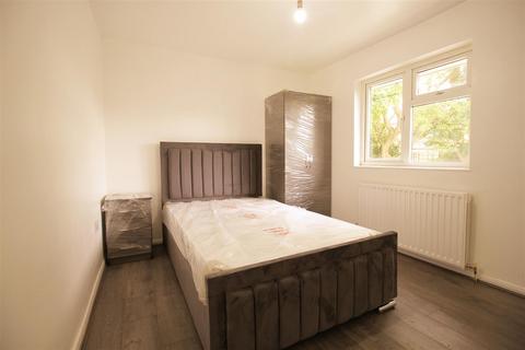 1 bedroom house to rent, Penrith Avenue, Ashton-Under-Lyne OL7