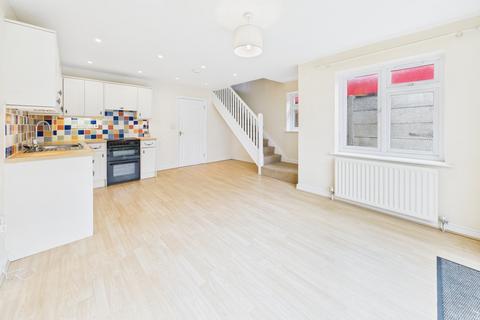2 bedroom detached house for sale, Vauxhall Road, Hemel Hempstead, HP2