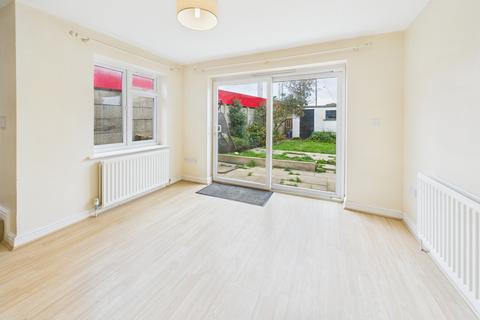 2 bedroom detached house for sale, Vauxhall Road, Hemel Hempstead, HP2
