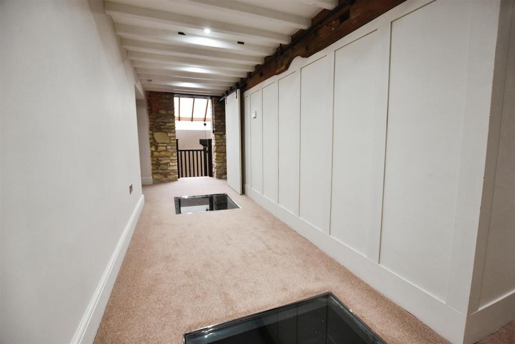 First Floor Landing/Dressing Area