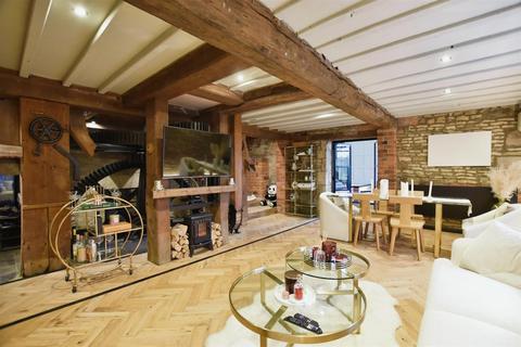 3 bedroom cottage for sale, Station Road, South Luffenham