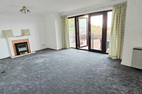 2 bedroom flat to rent, Exeter Road, Dawlish, EX7