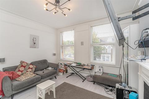 2 bedroom flat for sale, Vicarage Road, London