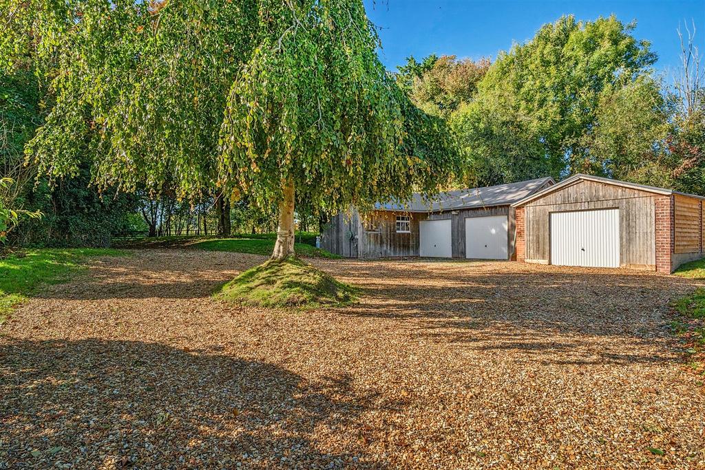 1364061-19-68e3c41a7d0a5 - Copy.jpg