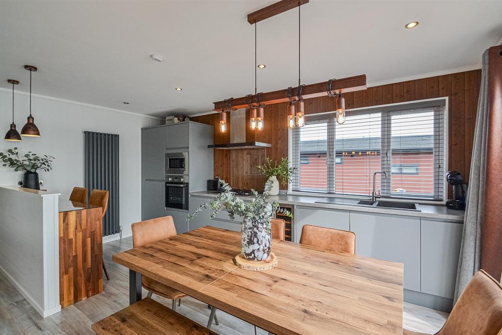 Dining Kitchen