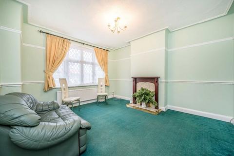 undefined, Heath Road, Hounslow TW3