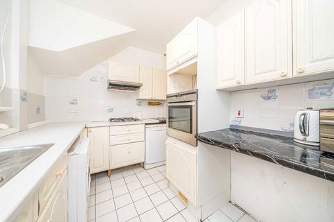 undefined, Heath Road, Hounslow TW3
