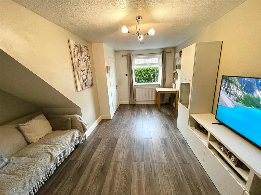 33 G living room 2.jpg