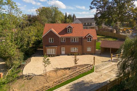 5 bedroom detached house for sale, Oak Tree Drive, Newtown, RG20